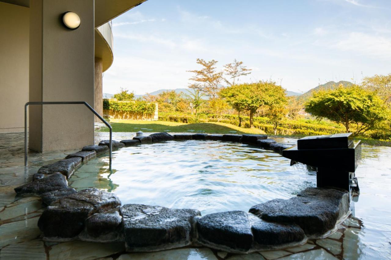 Enakyo Onsen Hotel Yuzuriha ภายนอก รูปภาพ
