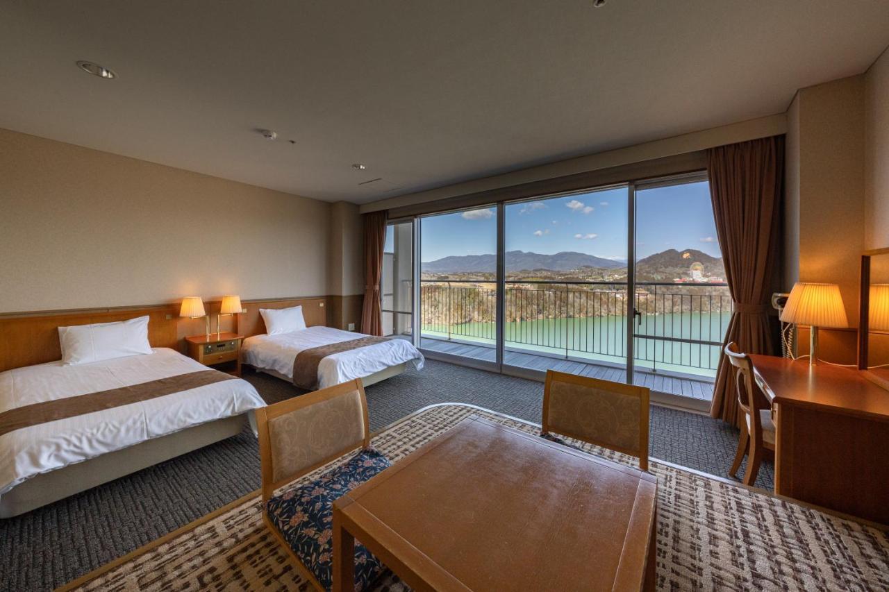 Enakyo Onsen Hotel Yuzuriha ภายนอก รูปภาพ