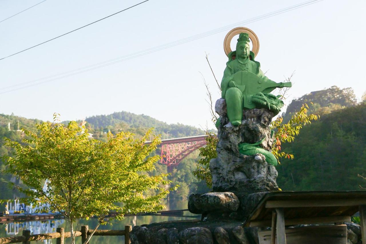 Enakyo Onsen Hotel Yuzuriha ภายนอก รูปภาพ
