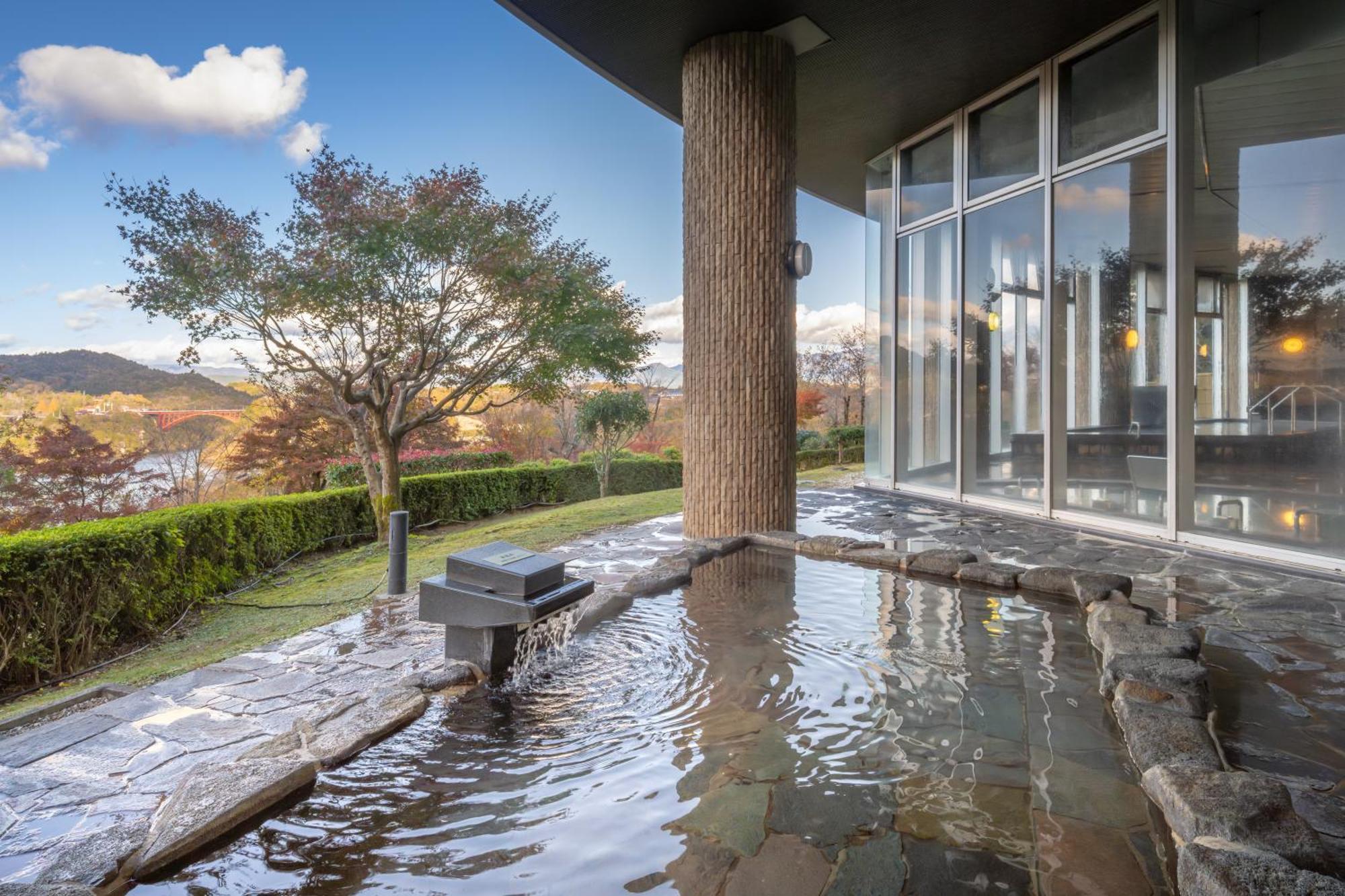 Enakyo Onsen Hotel Yuzuriha ภายนอก รูปภาพ